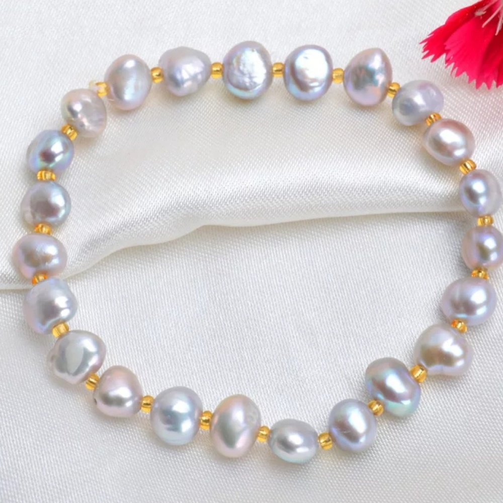 Freshwater pearl bracelet